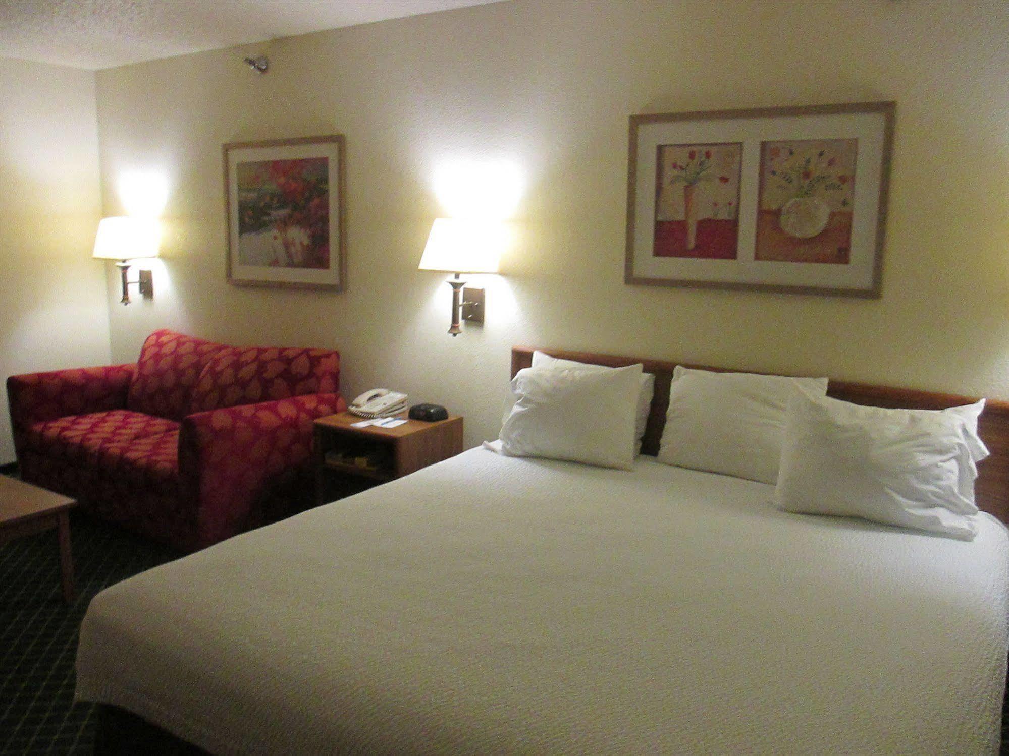 เบย์มอนต์ บาย วินด์แฮม ซาลีนา Hotel ภายนอก รูปภาพ