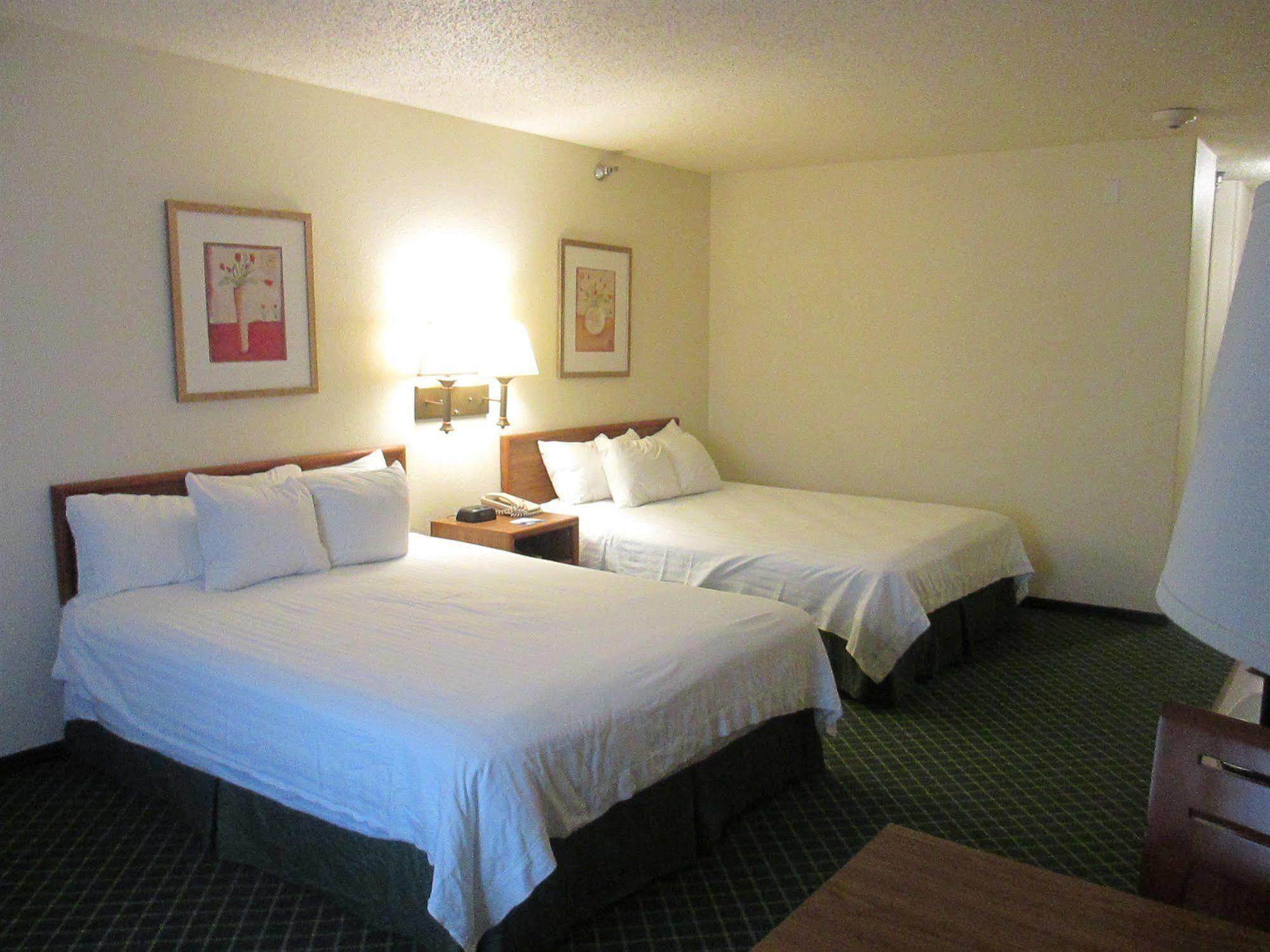เบย์มอนต์ บาย วินด์แฮม ซาลีนา Hotel ภายนอก รูปภาพ