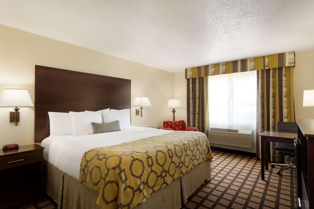 เบย์มอนต์ บาย วินด์แฮม ซาลีนา Hotel ภายนอก รูปภาพ